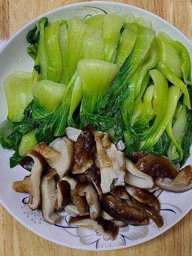 香菇油菜怎么做好吃又简单(香菇油菜怎么做好吃又简单易学窍门)-第1张图片-