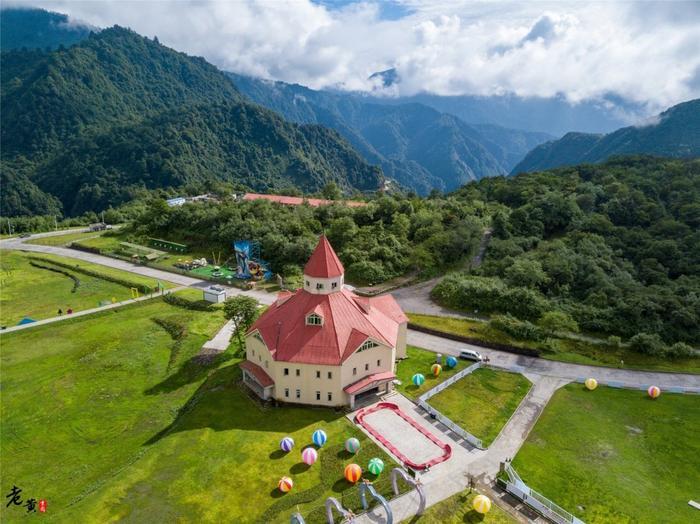 西岭雪山夏季游玩全攻略，前山后山让你一次嗨翻天