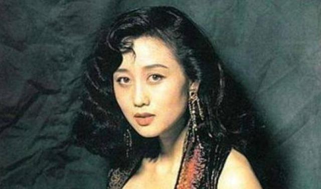 31年后，国王的女儿何超云长成了利智，悬赏元还我清白