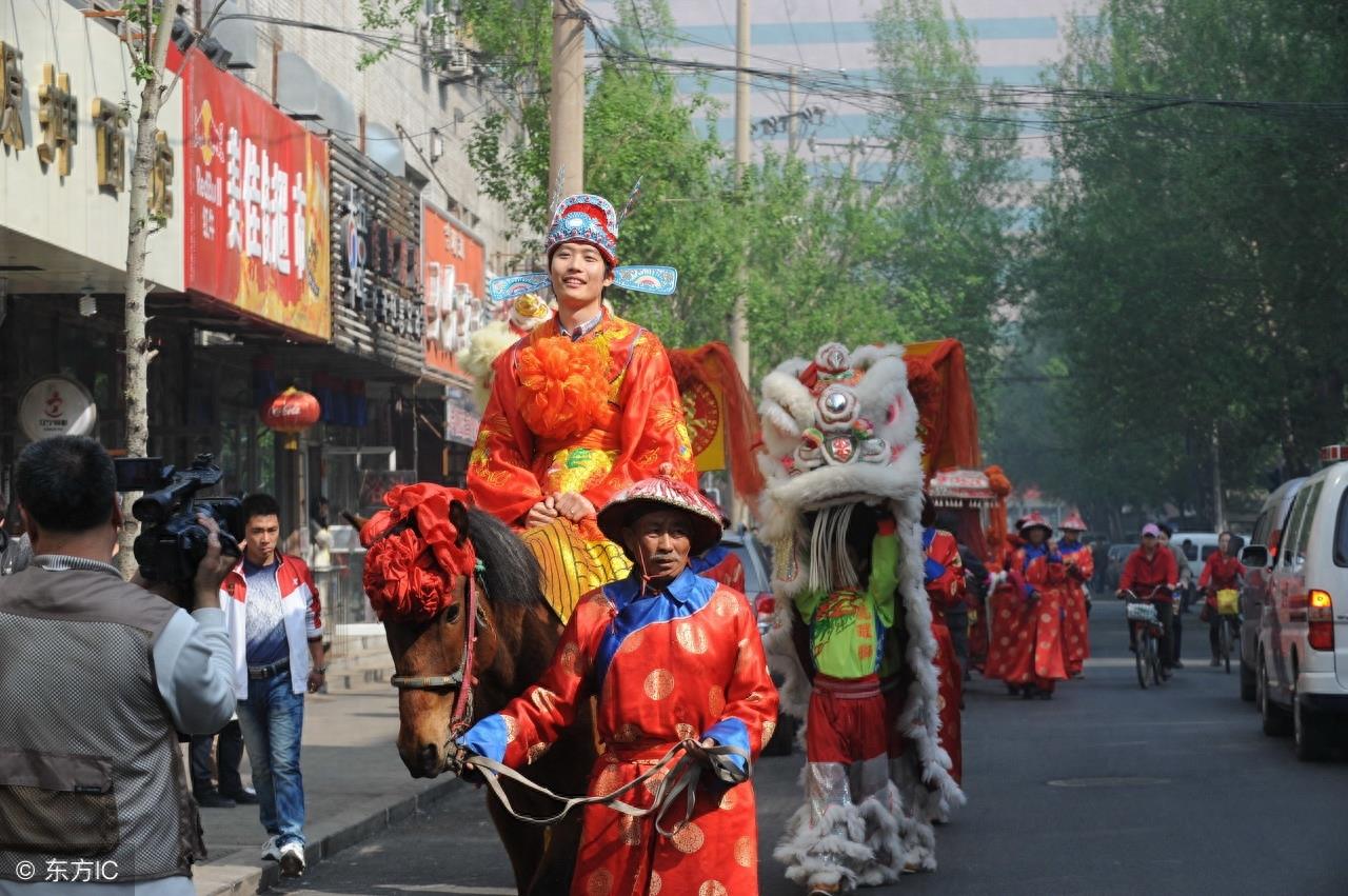 满族的婚礼习俗