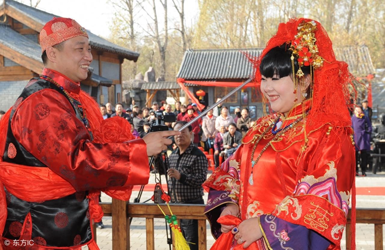 满族的婚礼习俗